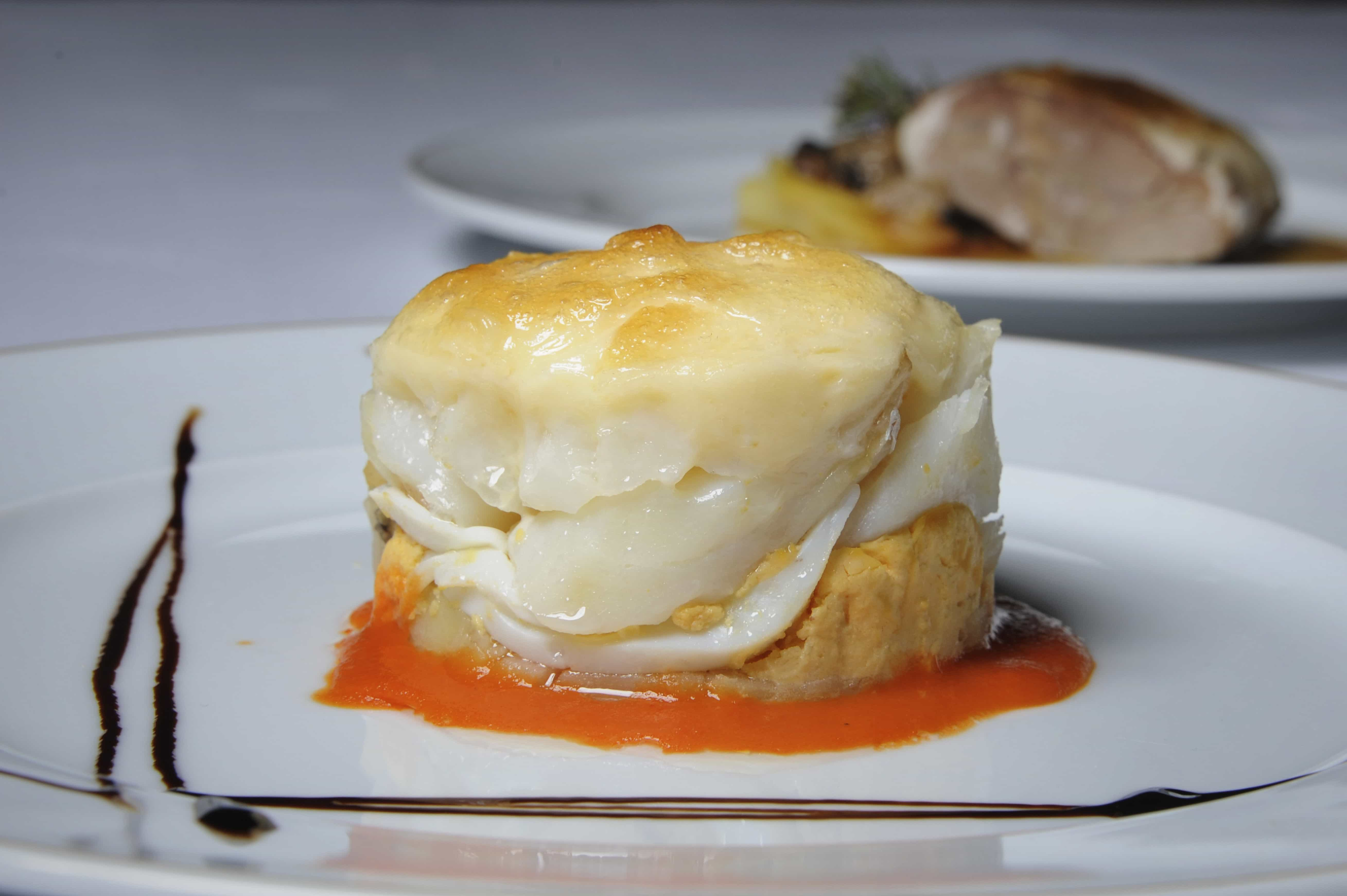 Plato de bacalao a la baturra del Restaurante La Concordia del Parador de Alcañiz