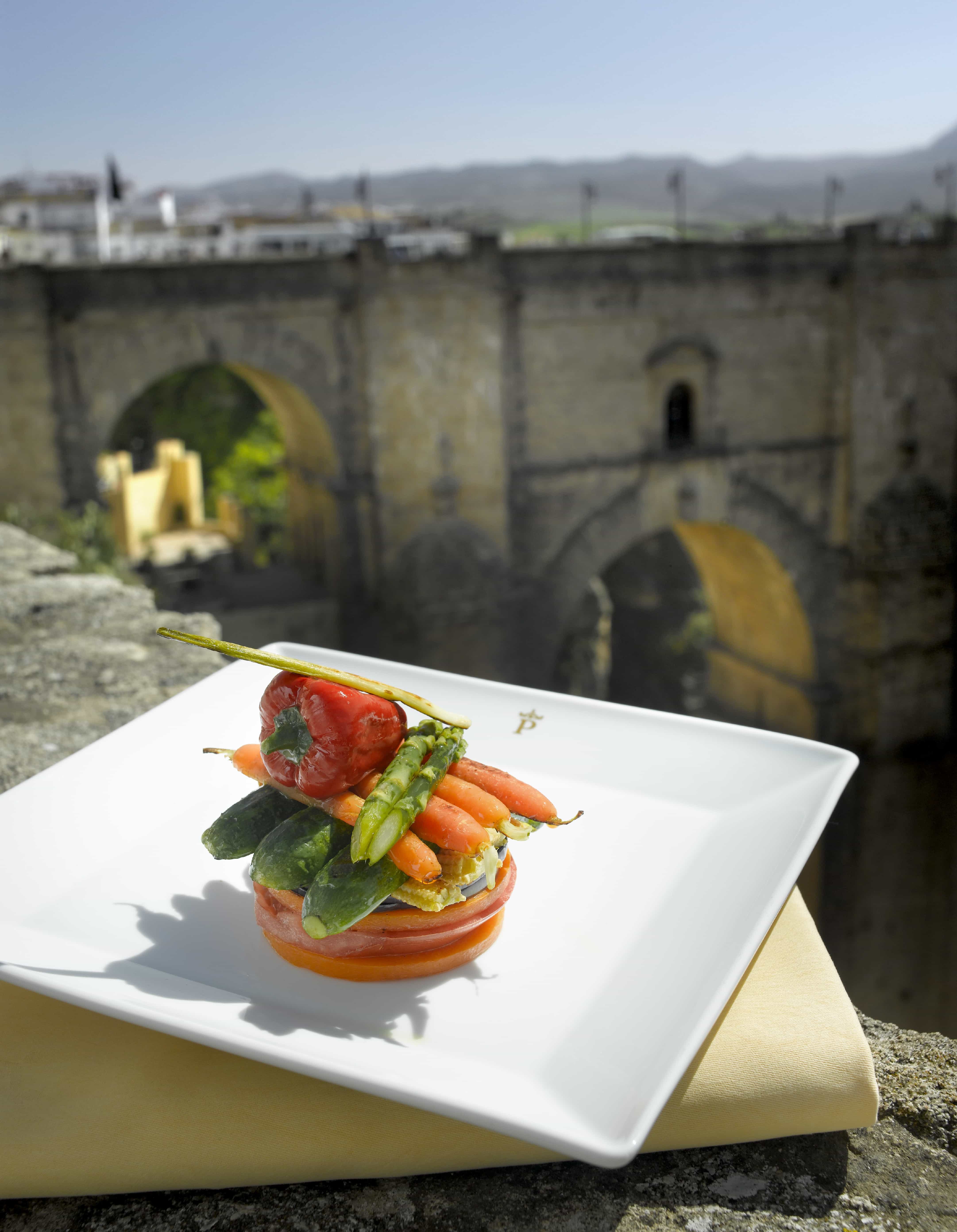 Parrillada de verduras con aceita de tartufo del Restaurante El Manzel de Ronda del Parador de Ronda
