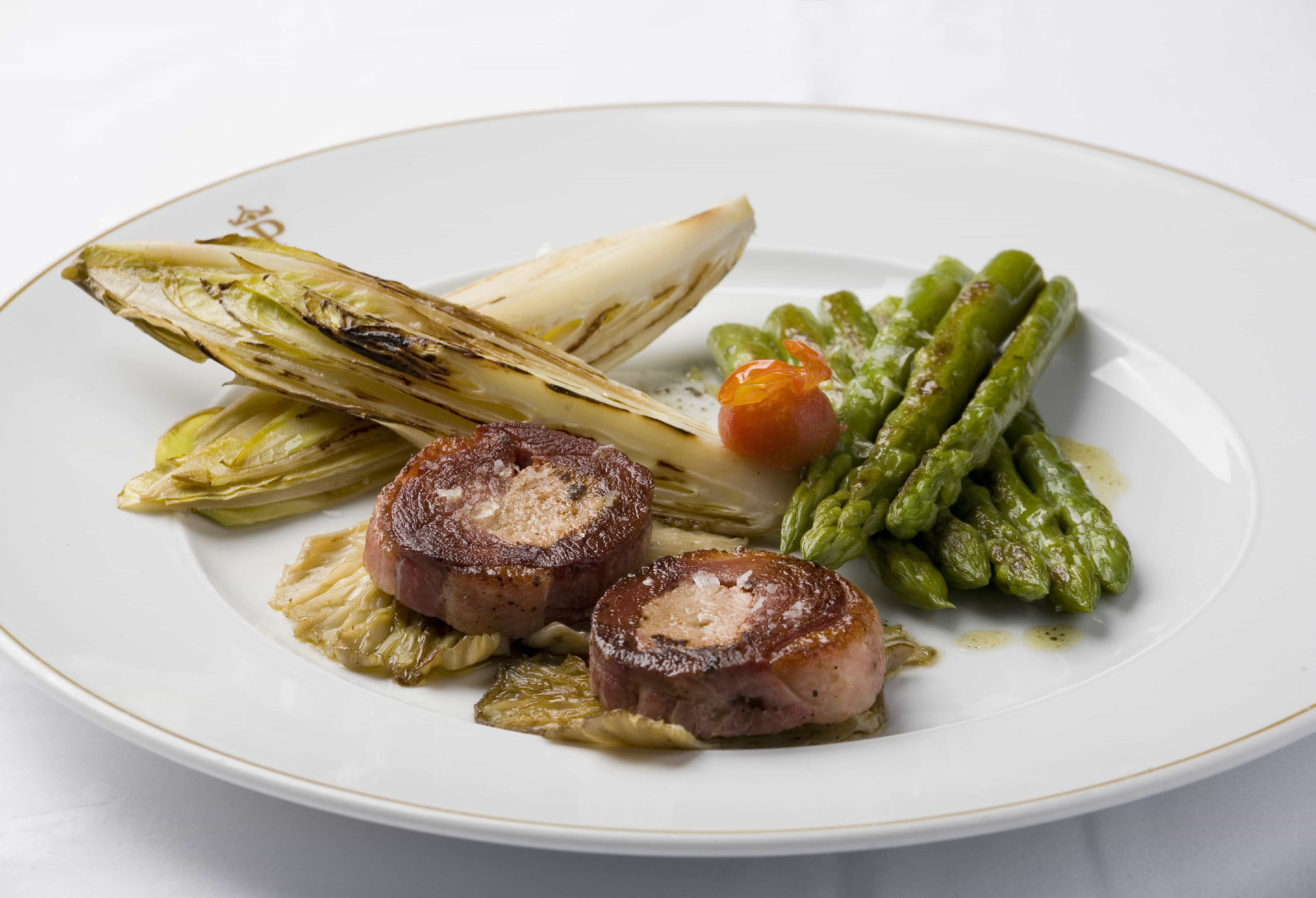 Parrillada de espárragos con foie del Restaurante del Parador de Sigüenza