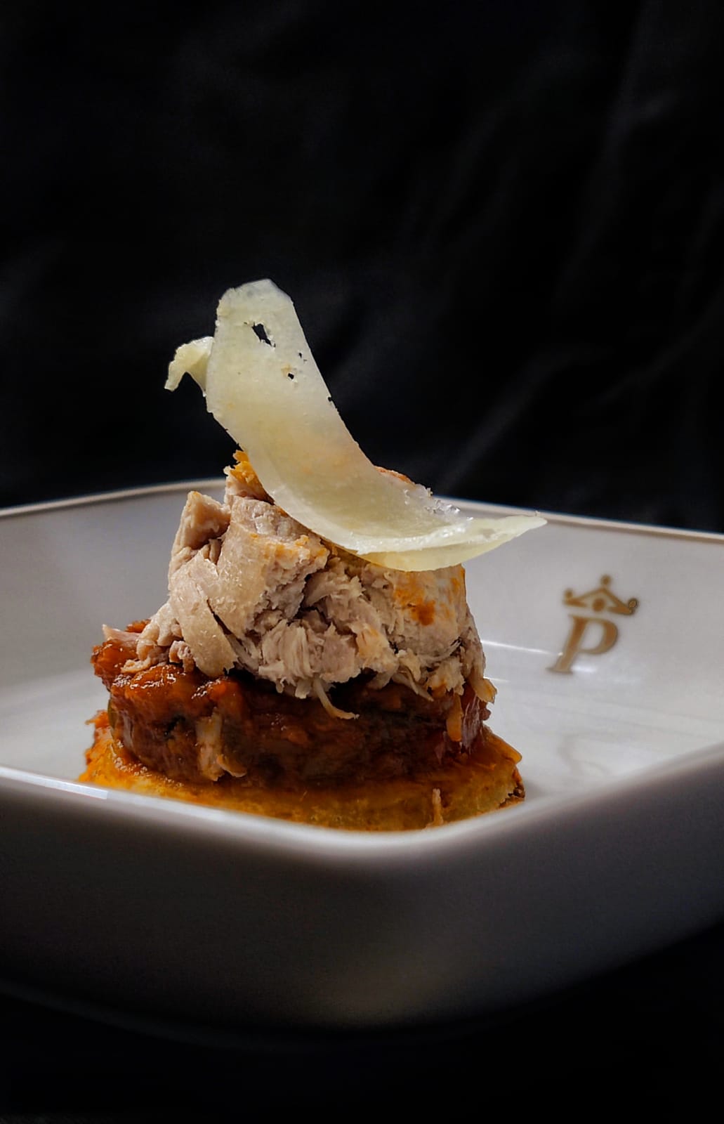 Plato de pisto, queso y perdiz del Restaurante del Parador de Manzanares