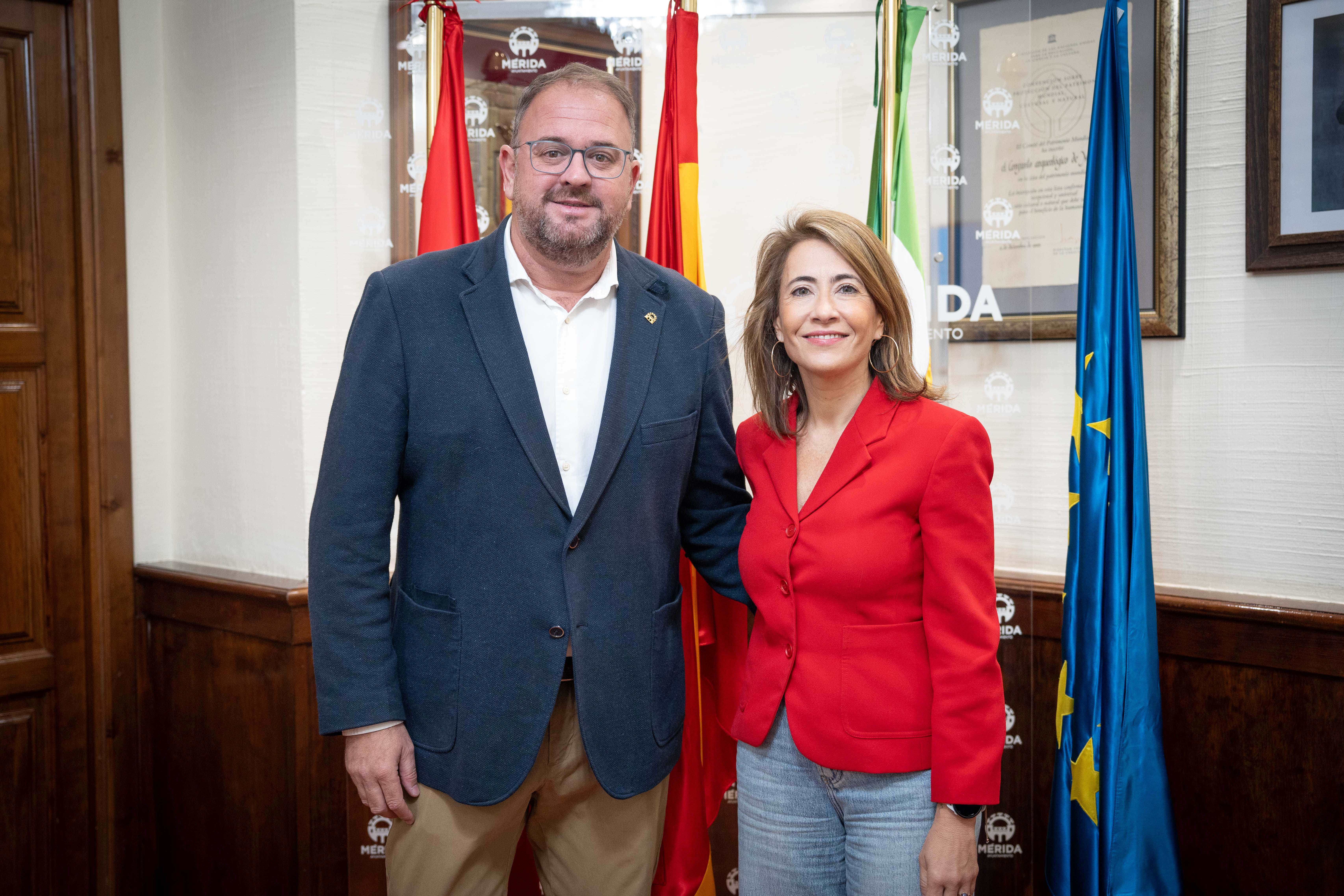 Raquel Sánchez, presidenta de Paradores, y Antonio Rodríguez, alcalde de Mérida 