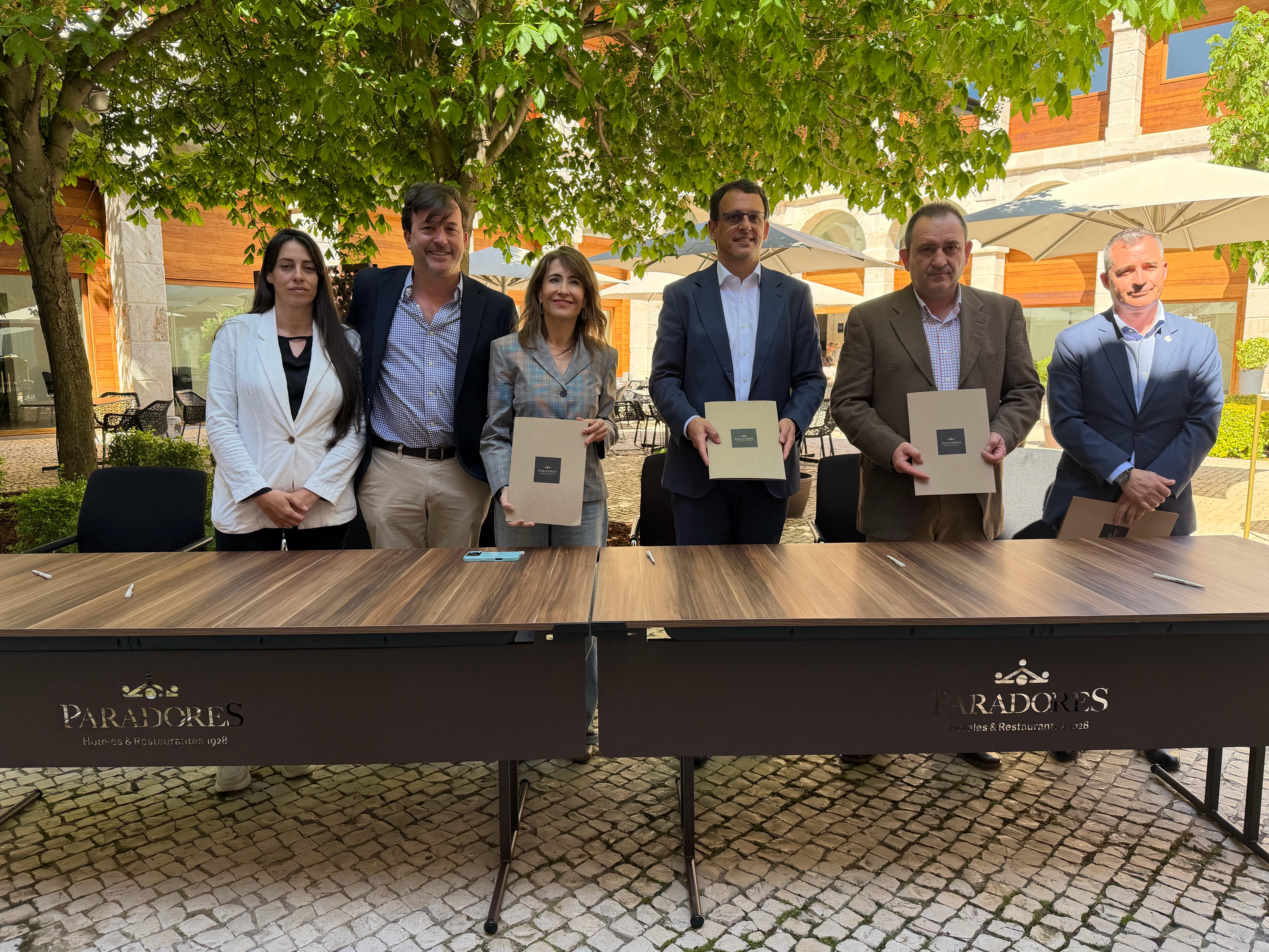 Paradores firma el preacuerdo del convenio colectivo
