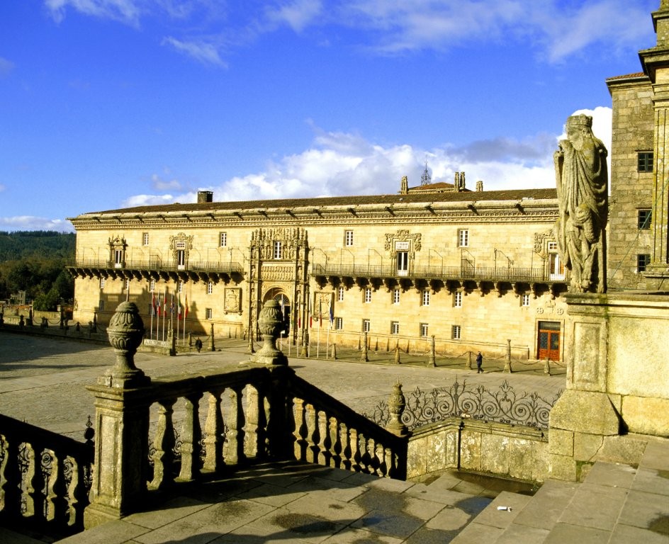 El Parador de Santiago,"Mejor hotel con historia de España"