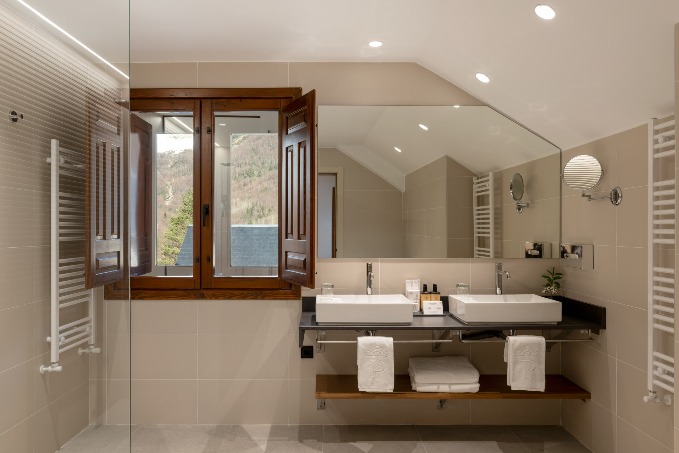 Baño de la suite del Parador de Bielsa