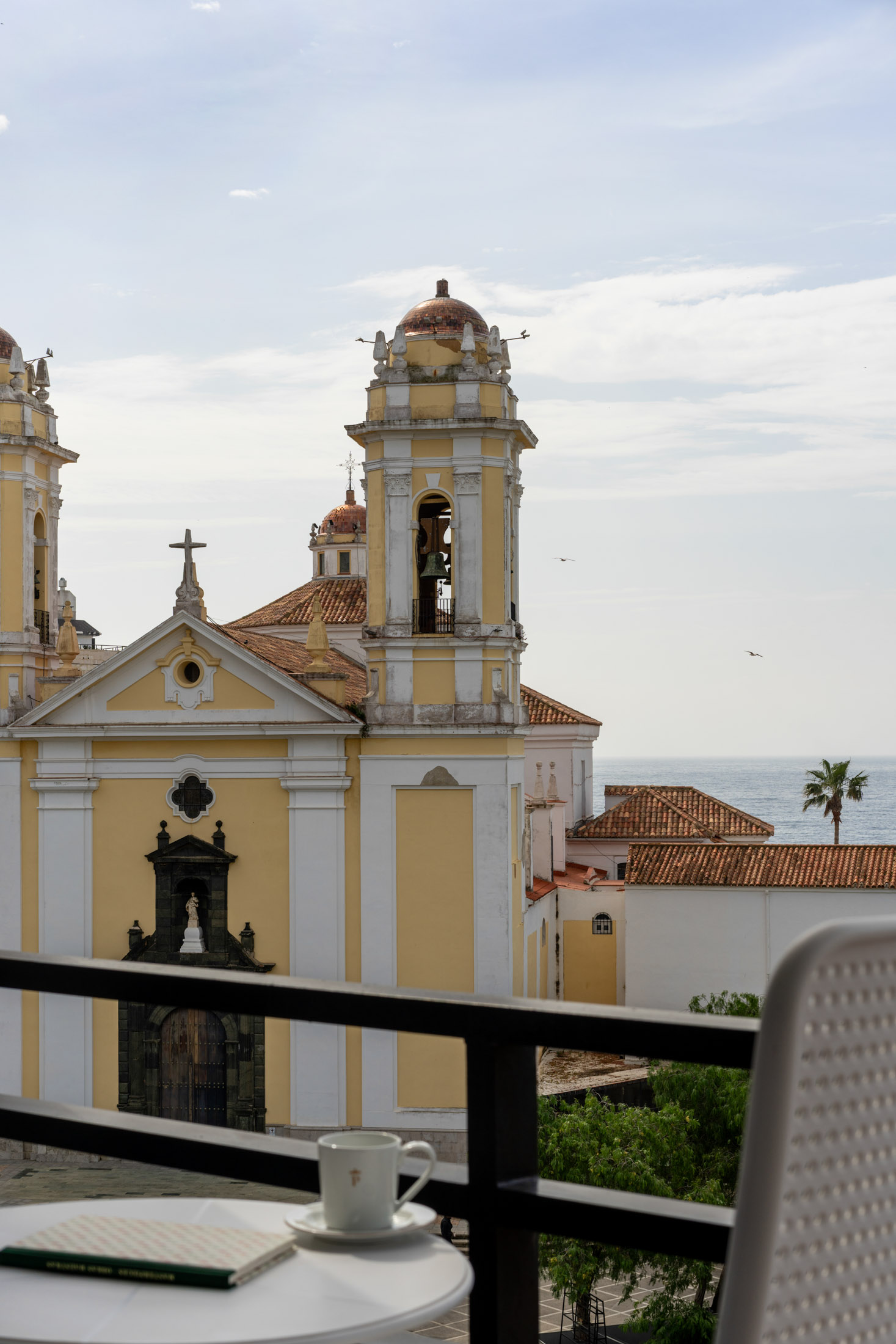 Terraza de habitación superior del Parador de Ceuta