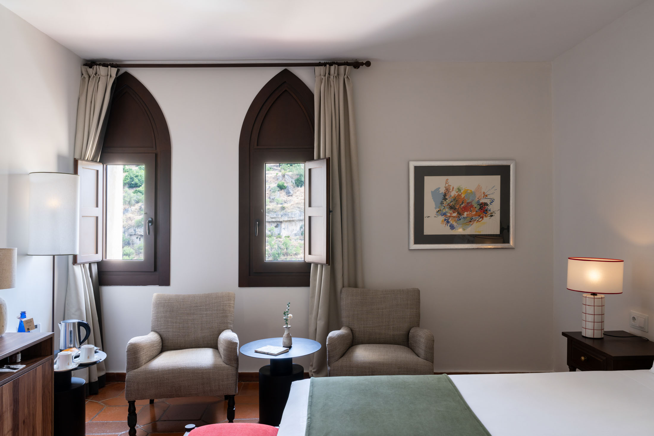 Vista parcial de habitación doble estándar del Parador de Cuenca