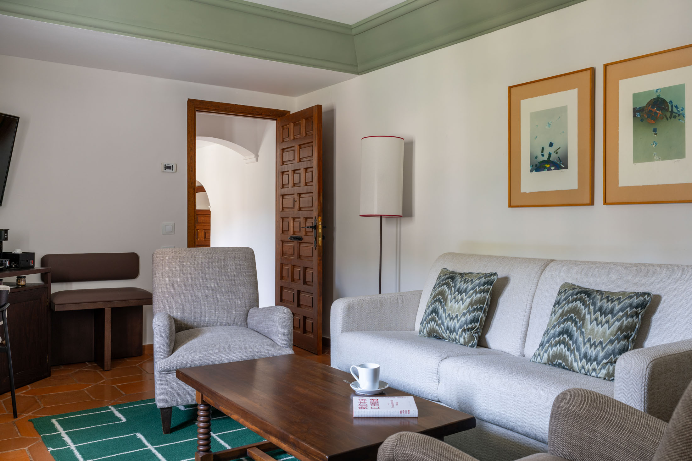 Salón de la suite del Parador de Cuenca