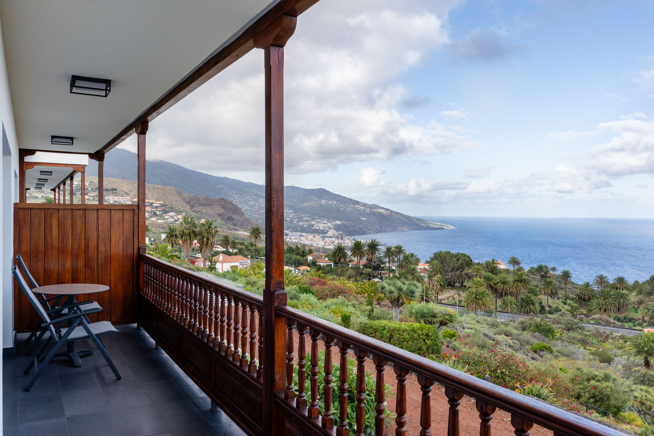 Terraza de habitación junior suite del Parador de La Palma