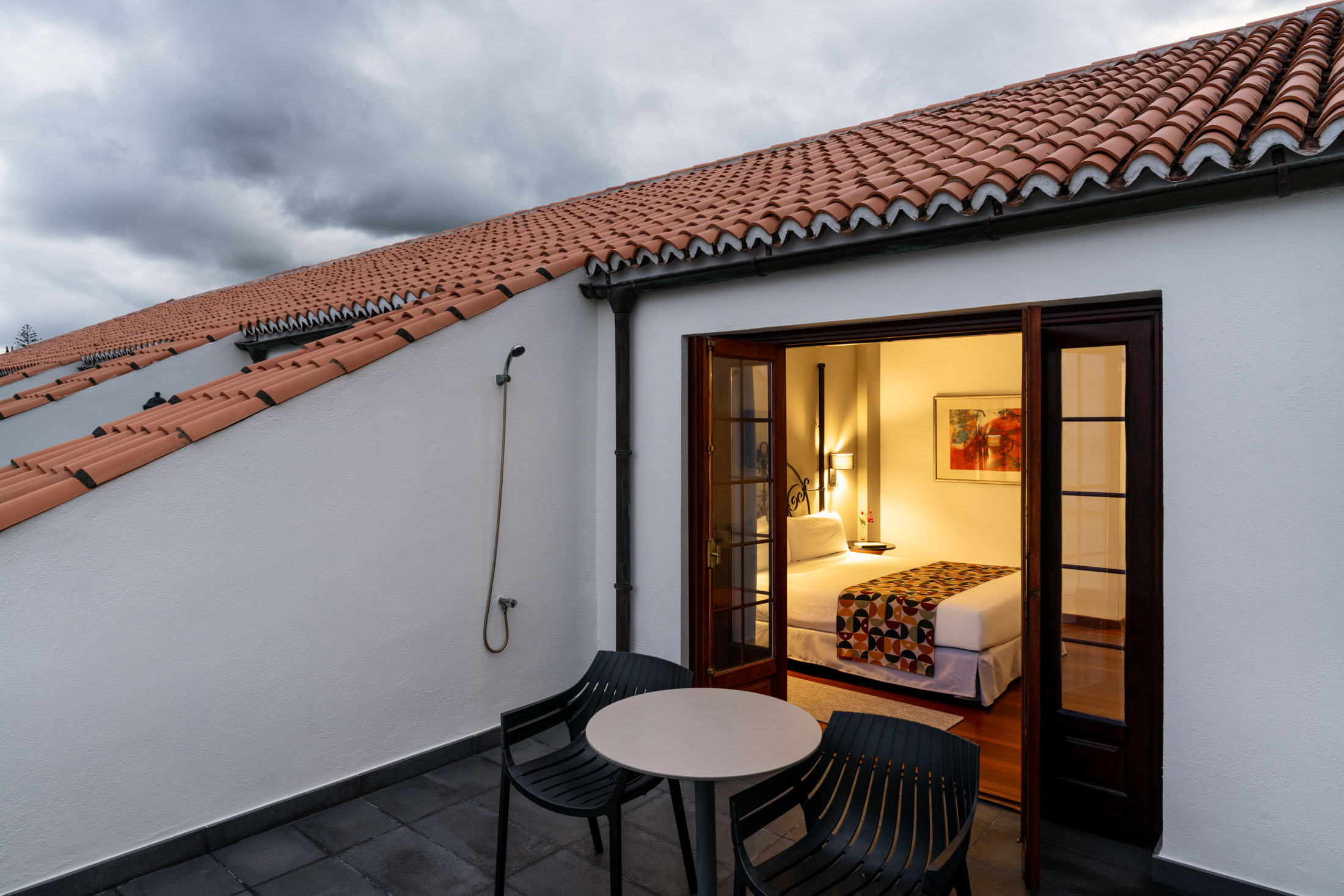 Detalle de terraza de habitación superior del Parador de La Palma