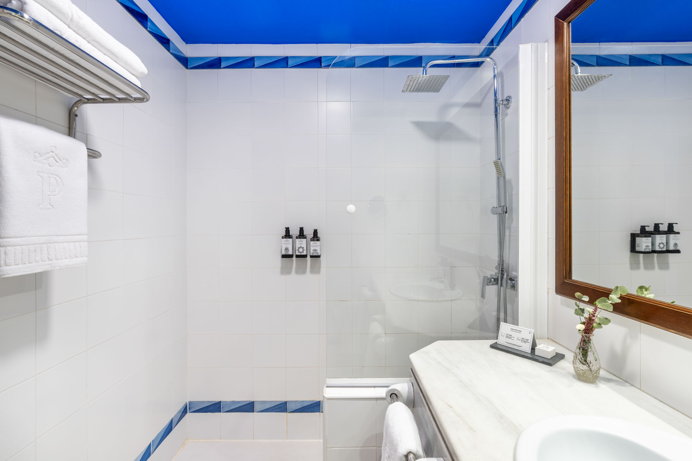 Baño de una habitación doble estándar del Parador de Manzanares