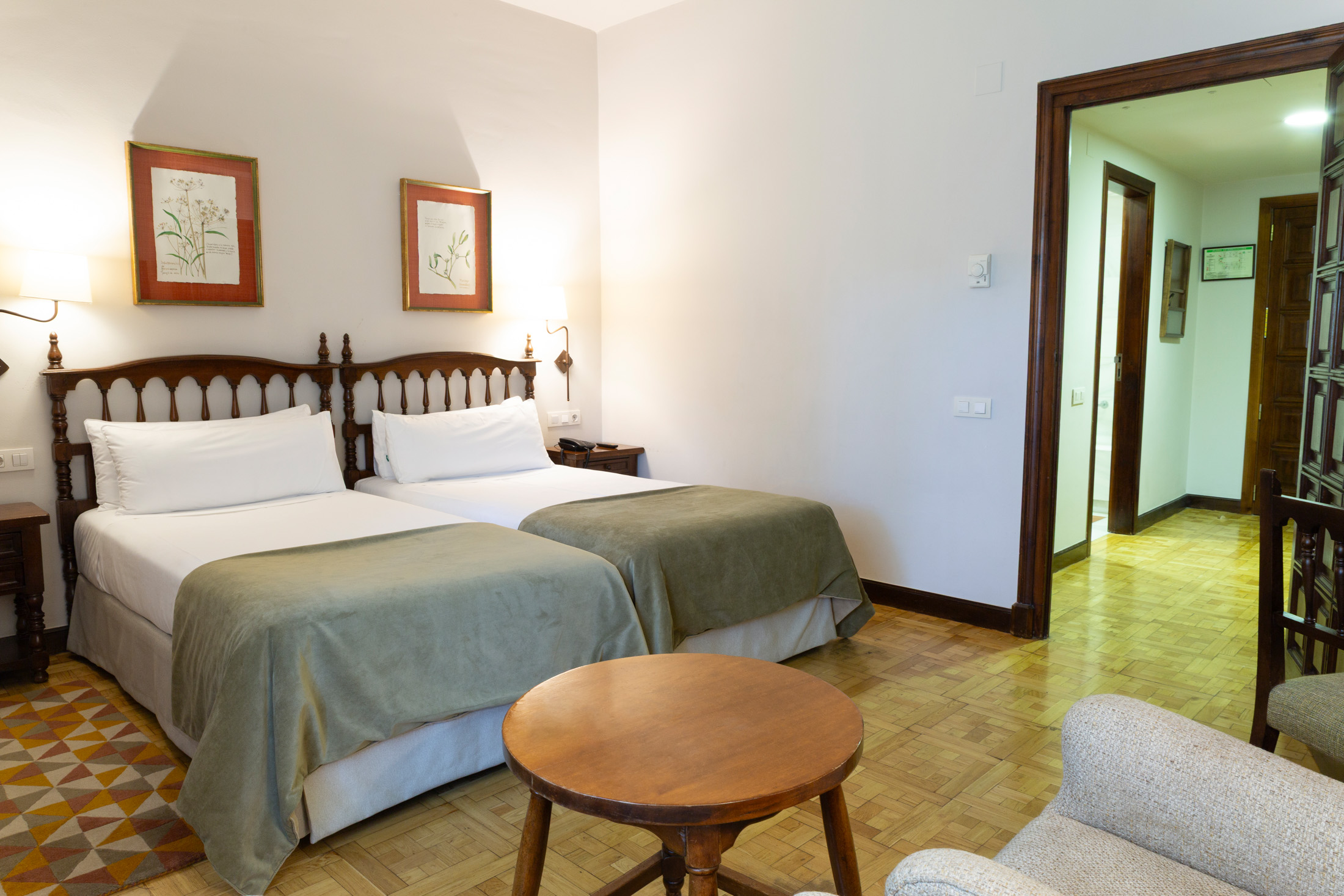 Habitación estándar con dos camas del Parador de Tordesillas