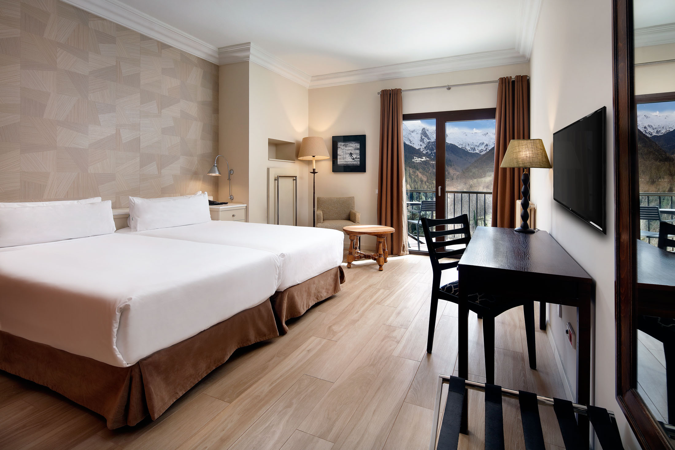 Habitación doble superior en el Parador de Vielha