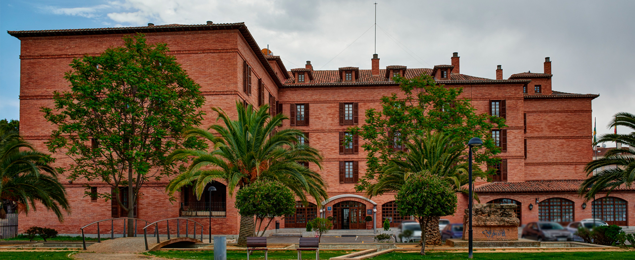 Elegance and splendour on the banks of the Ebro