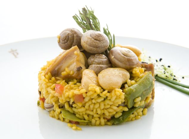 Valencian paella at Parador El Saler