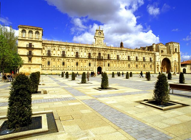 Parador León