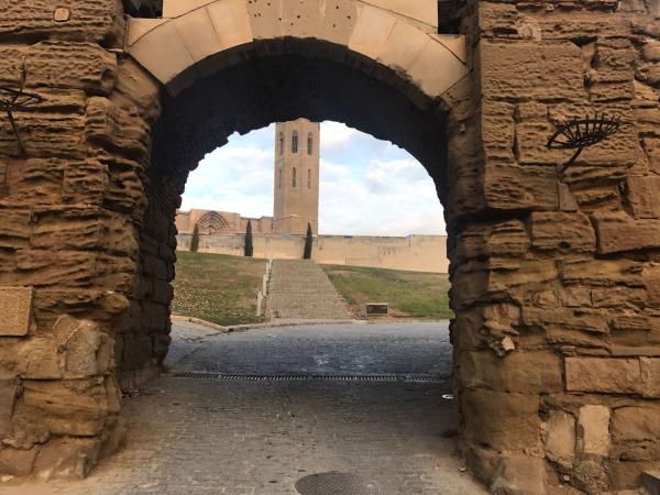 Entrada a la Seu Vella desde Parador de Lleida