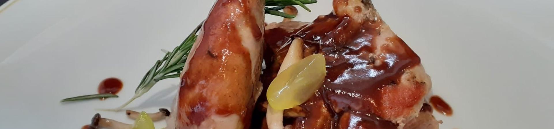 Faisán glaseado con salsa de uvas y crema de castañas