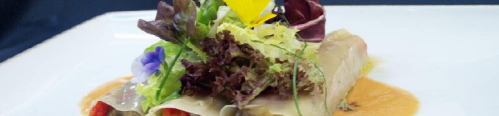 ensalada_de_verduras_asadas_y_salmorejo_paradores.jpg ensalada_de_verduras_asadas_y_salmorejo_paradores.jpg