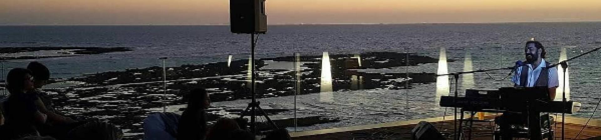 live_the_roof_parador_de_cadiz.jpg live_the_roof_parador_de_cadiz.jpg