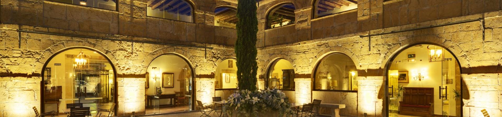 parador_de_cangas_de_onis_250.jpg parador_de_cangas_de_onis_250.jpg