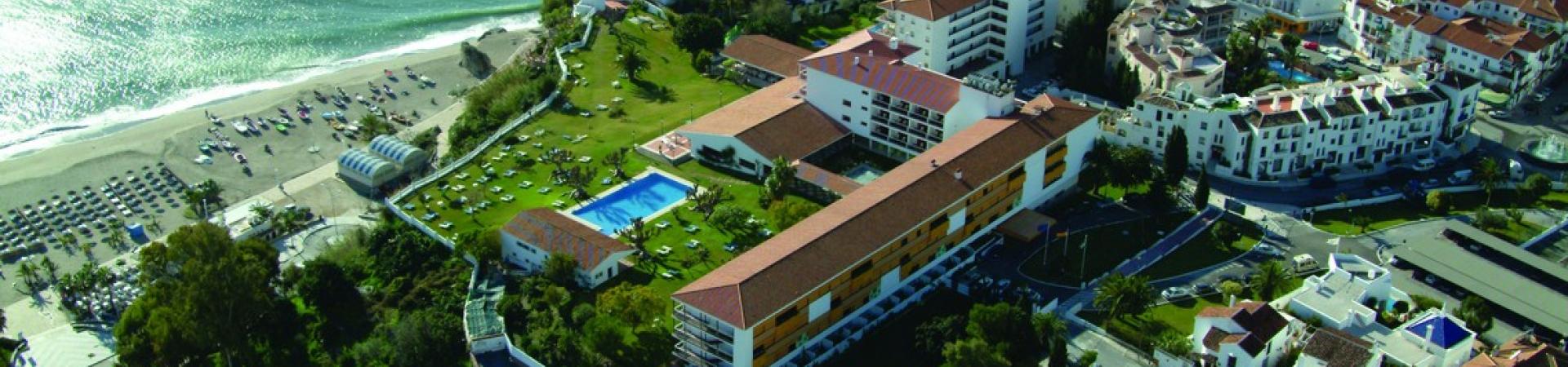 parador_de_nerja_56_vista_aerea.jpg parador_de_nerja_56_vista_aerea.jpg