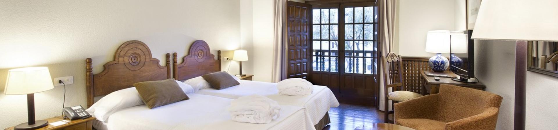 parador_de_santillanadelmar_22_doble_estandar.jpg parador_de_santillanadelmar_22_doble_estandar.jpg