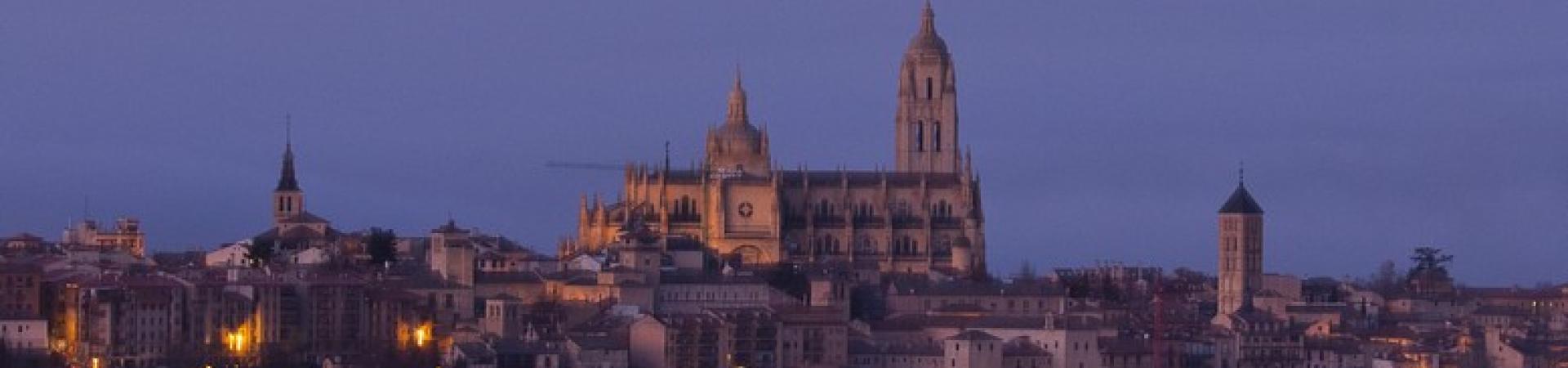 parador_de_segovia_83_vista_nocturna_desde_el_parador_0.jpg parador_de_segovia_83_vista_nocturna_desde_el_parador_0.jpg