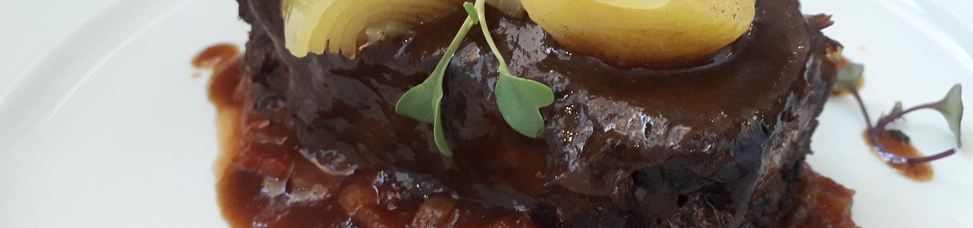 rabo_de_toro_deshuesado_en_guiso_tradicional.jpg rabo_de_toro_deshuesado_en_guiso_tradicional.jpg