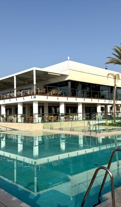 Piscina del Parador de Mojácar