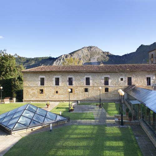 Naturaleza para los Sentidos: Parador de Cangas de Onís