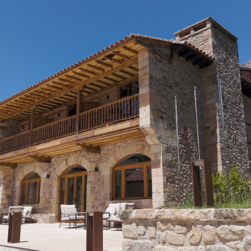 Fachada del Parador de Santillana Altamira