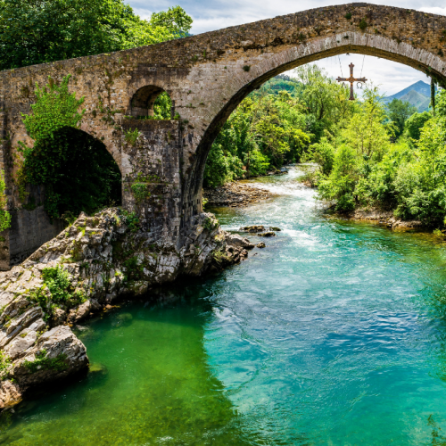 Puente de la Cruz en Cangas de Onís