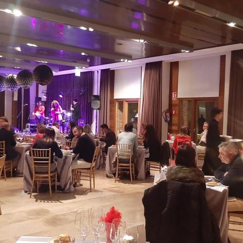 Cena Romántica de 2025