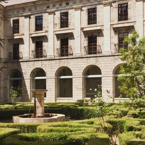 parador_de_corias_claustro.jpg