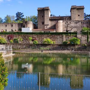 Vista general del castillo donde se ubica el Parador de Jarandilla
