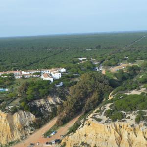 Vista aérea del Parador de Mazagón y acceso a la playa