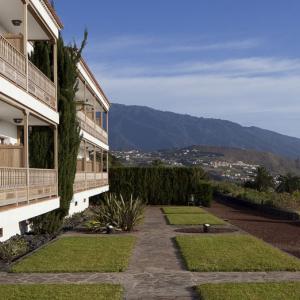Panorámica de la fachada lateral del Parador de La Palma