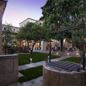 Terraza interior del Parador de Cáceres