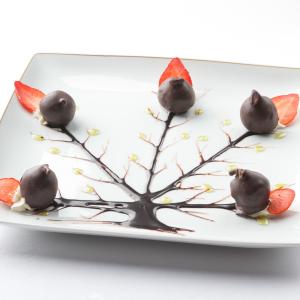 Higos de Almohadín rellenos de chocolate del Parador de Cáceres