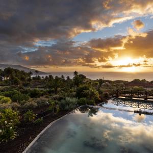 Jardín del Parador de La Palma al amanecer