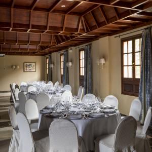 Montaje banquete del Parador de La Palma