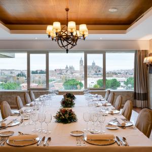 Mesa imperial en el Parador de Salamanca