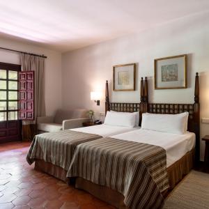 Habitación con luz natural del Parador de Albacete