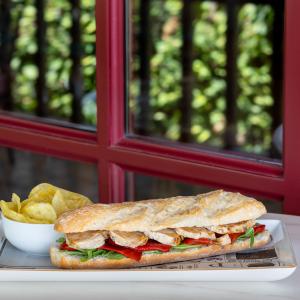Bocadillo de la cafetería del Parador de Albacete