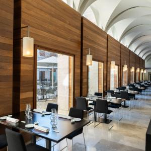 Zona de restaurante del Parador de Alcalá de Henares