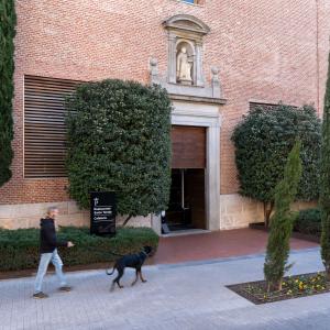 Exterior cafetería del Parador de Alcalá de Henares