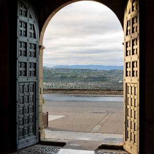 Puerta de entrada del Parador de Alcañiz