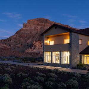 Vista nocturna del Parador de Las Cañadas del Teide