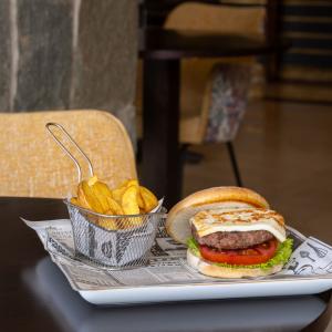 Hamburguesa del espacio gastronómico del Parador de Las Cañadas del Teide
