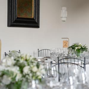 Montaje de banquete de bodas en el Parador de Cuenca